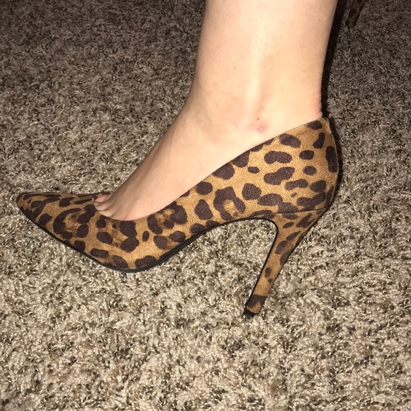 Cheetah Print Heels - Picture 3 of 5